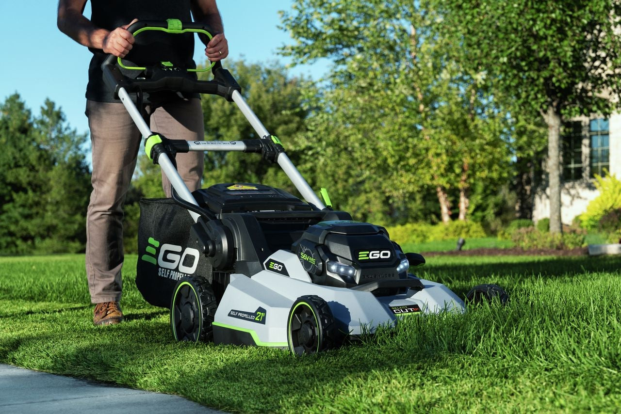 56V Brushless Cordless 21-in Self-Propelled Lawn Mower, Includes (1) 10Ah Battery and (1) 700W Turbo Charger, LM2156SP A6Q5 - product image 8
