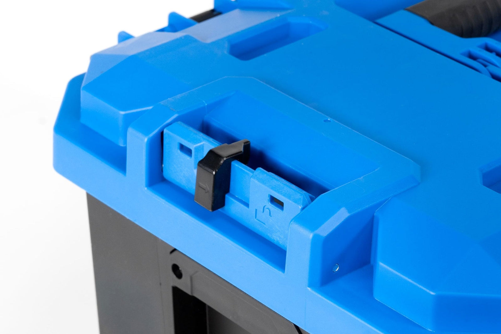 Stax Medium Box with Metal Front Latches, 65-lb F4E8 - product image 6