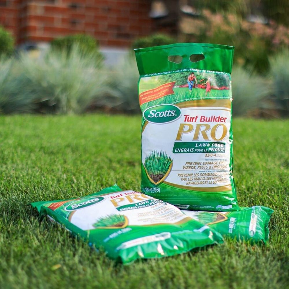 Turf Builder PRO Lawn Fertilizer, 800-m2 W7H5 - product image 2
