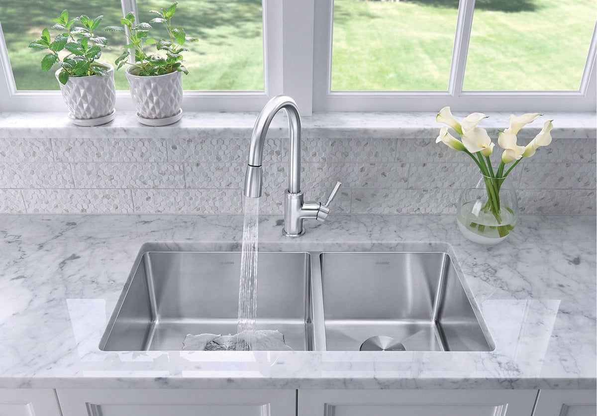 Quatrus R15 33-in 60/40 Double Bowl Undermount Stainless Steel Kitchen Sink X3H2 - product image 3