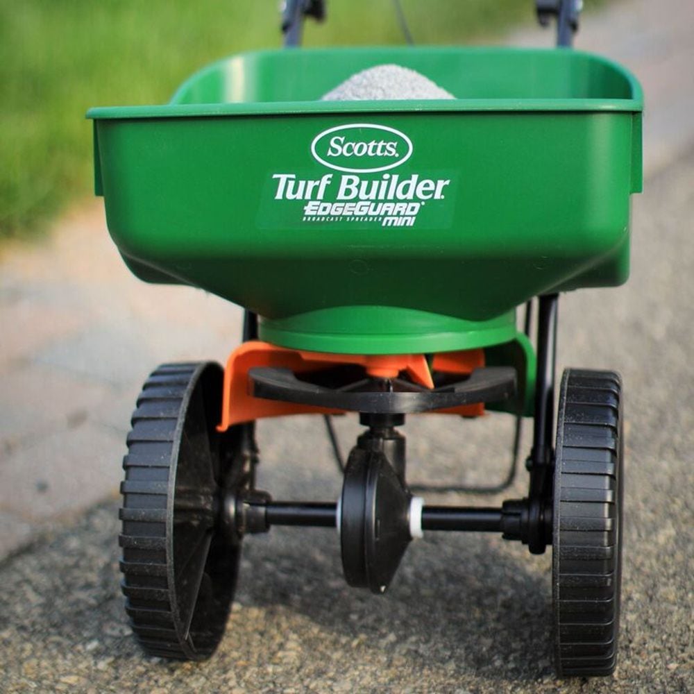 Turf Builder PRO Lawn Fertilizer, 800-m2 W7H5 - product image 5