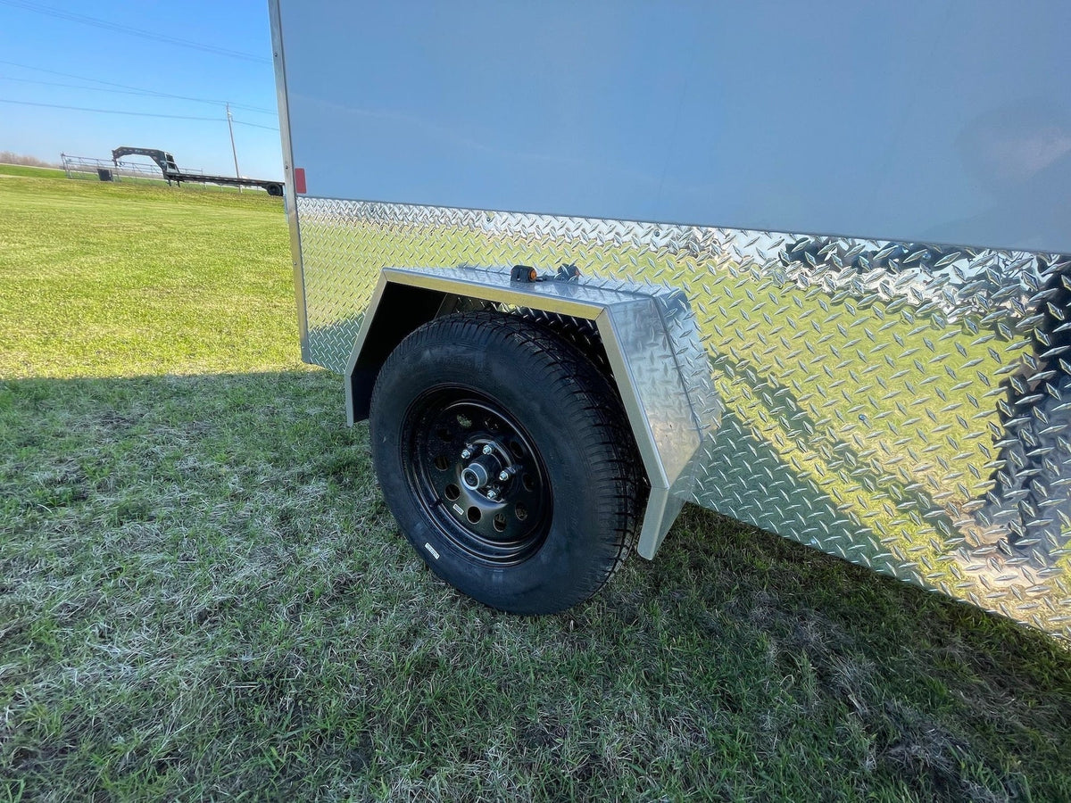 5 x 8-ft Enclosed Trailer with Ramp Door, White W7D0 - product image 8